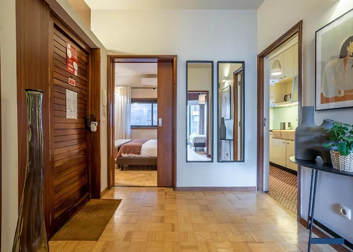 Firmeza388 Charming Flats - Comfort & Privacy With 2 Bedrooms * Πόρτο