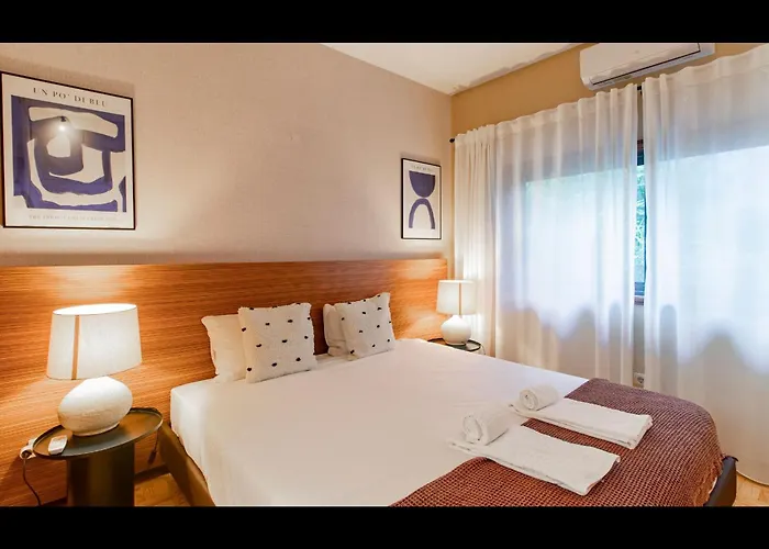 Firmeza388 Charming Flats - Comfort & Privacy With 2 Bedrooms * Oporto